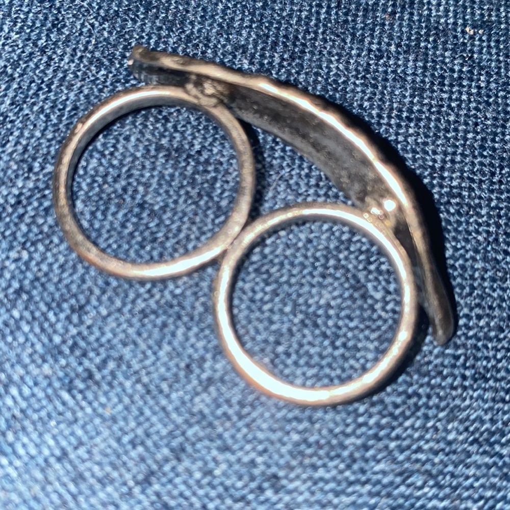Double finger ring - Picture 2 of 5